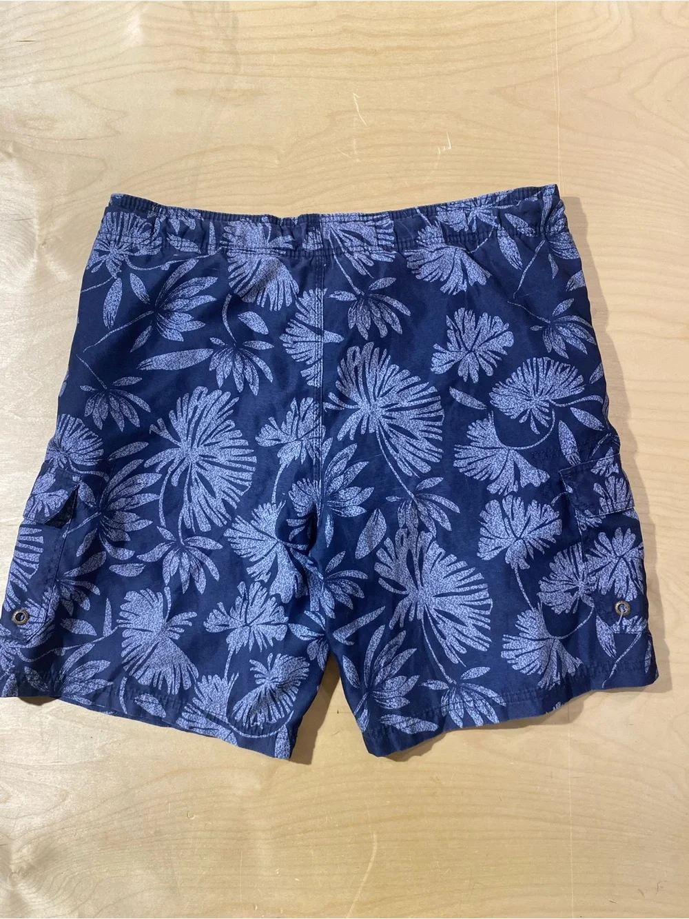 OP Men's Navy Blue Floral Swim Trunks Medium (32-34) (BM)